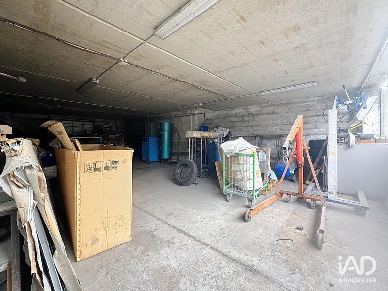 Local commercial - 824 m²