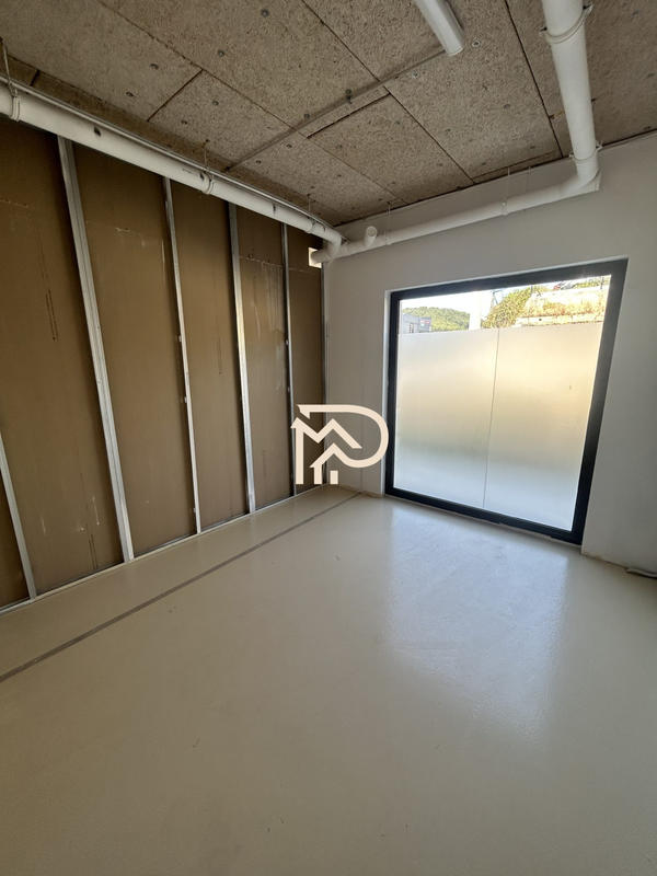 Local commercial - 110 m²