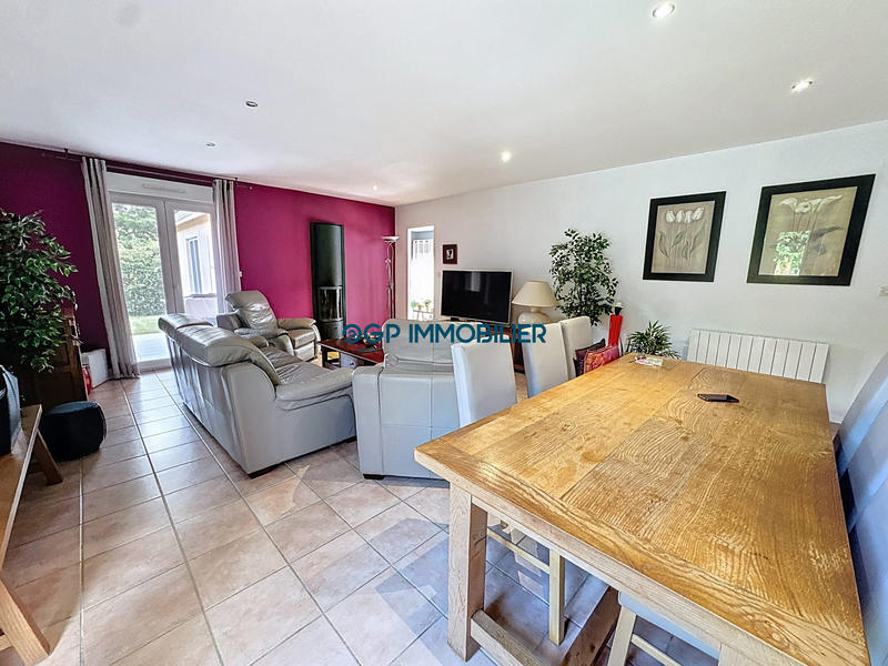 Maison traditionnelle - 153 m² - 5 pièces