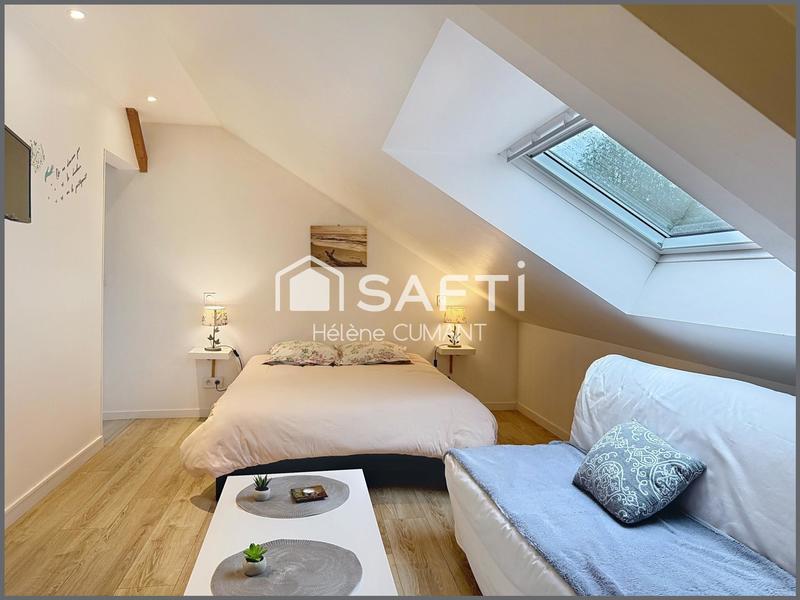 Maison - 215 m² - 9 pièces