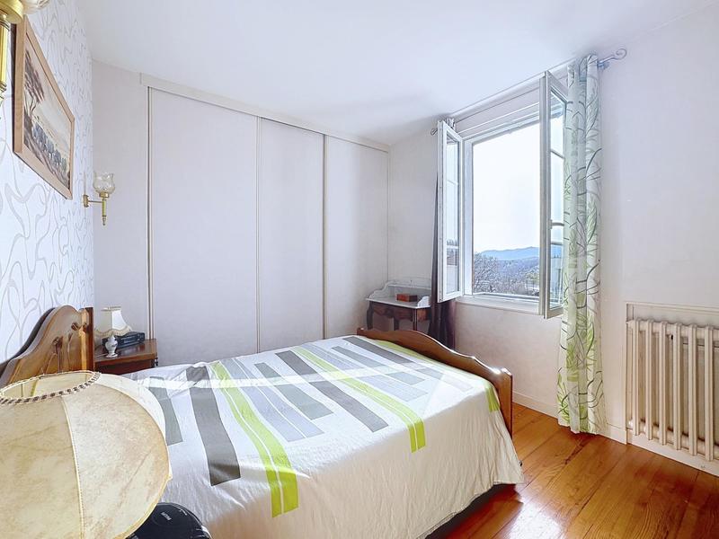 Maison - 104 m² - 7 pièces