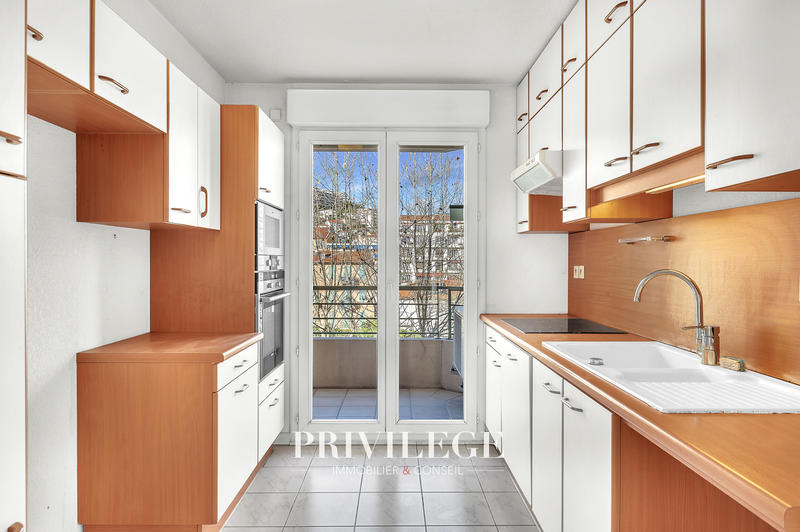 Appartement - 82 m² - 4 pièces