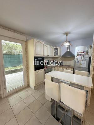 Appartement - 92 m² - 4 pièces