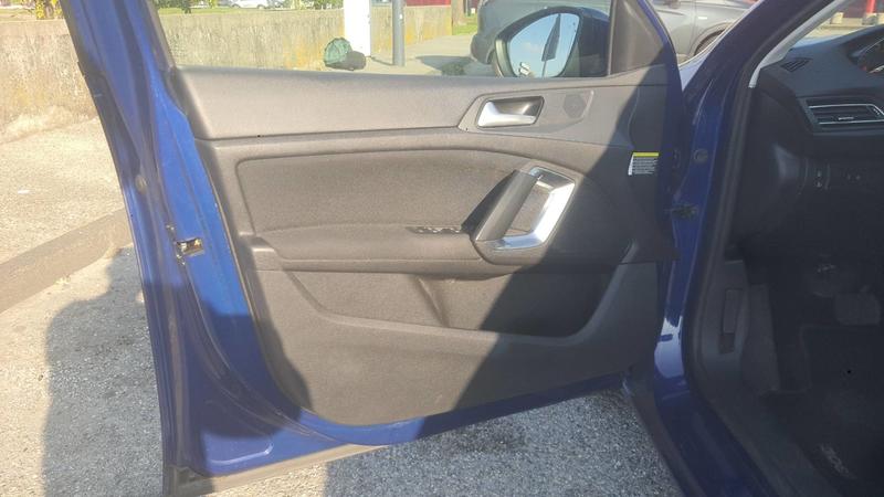 Peugeot 308 II 1.5 BlueHDi 130 Eat6 Active Business - Automatique