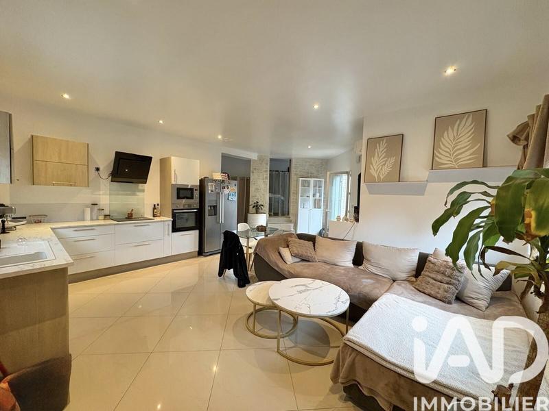 Maison - 280 m² - 10 pièces