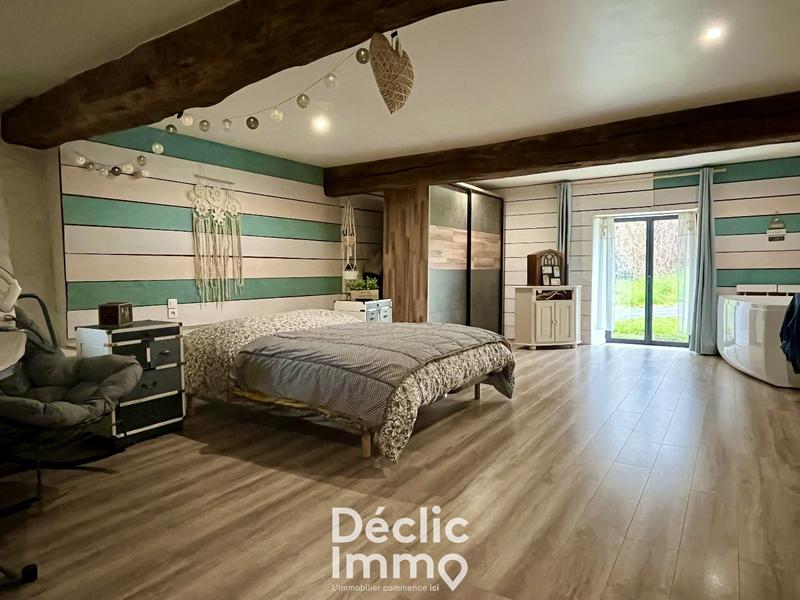 Maison en pierre - 286 m² - 8 pièces