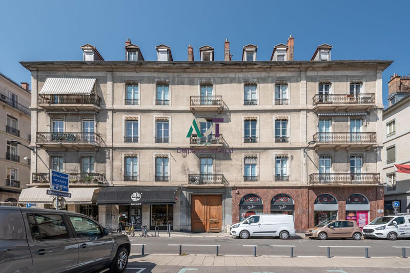 Appartement - 174 m² - 5 pièces