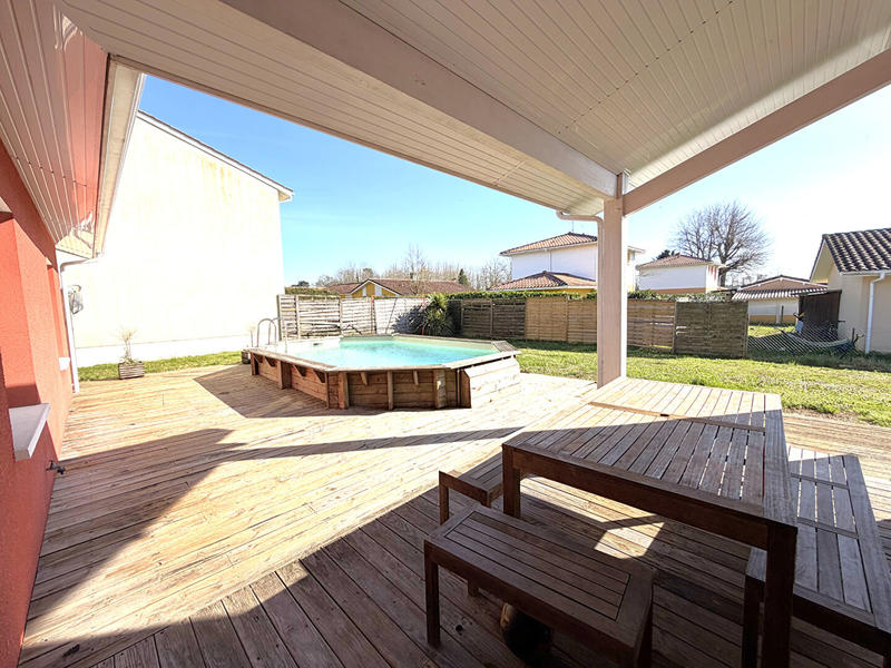 Maison - 98 m² - 4 pièces