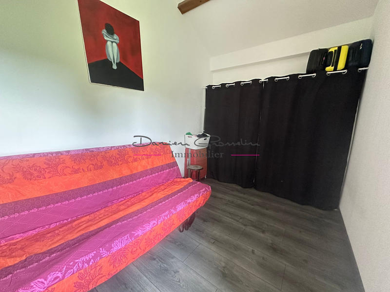 Maison - 245 m² - 8 pièces