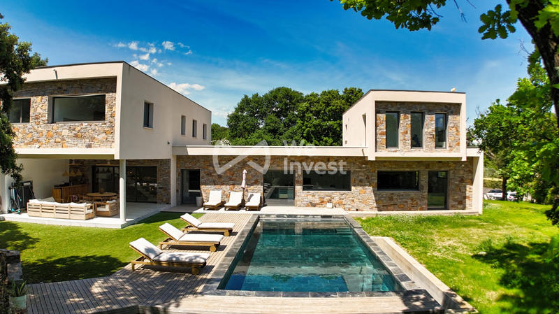 Villa - 280 m² - 5 pièces