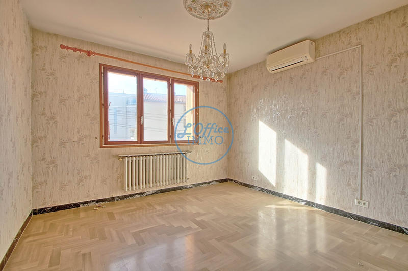 Maison - 200 m² - 8 pièces