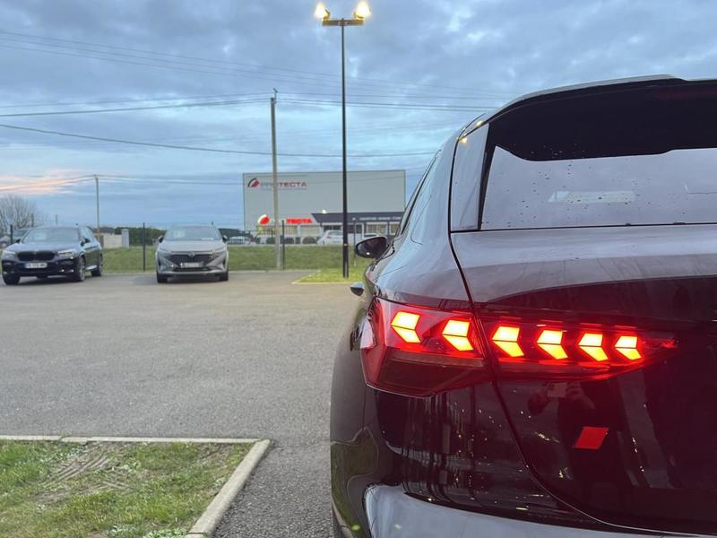 Audi A3 Sportback 1.5 35 Tfsi - 150 Bv s-Tronic 7 8y s line Phase 2