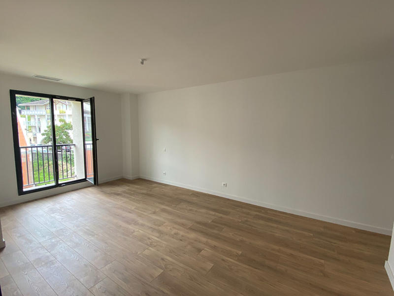 Maison - 99 m² - 4 pièces