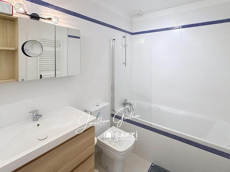 Maison - 181 m² - 7 pièces