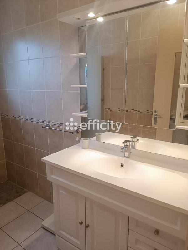 Maison - 139 m² - 7 pièces