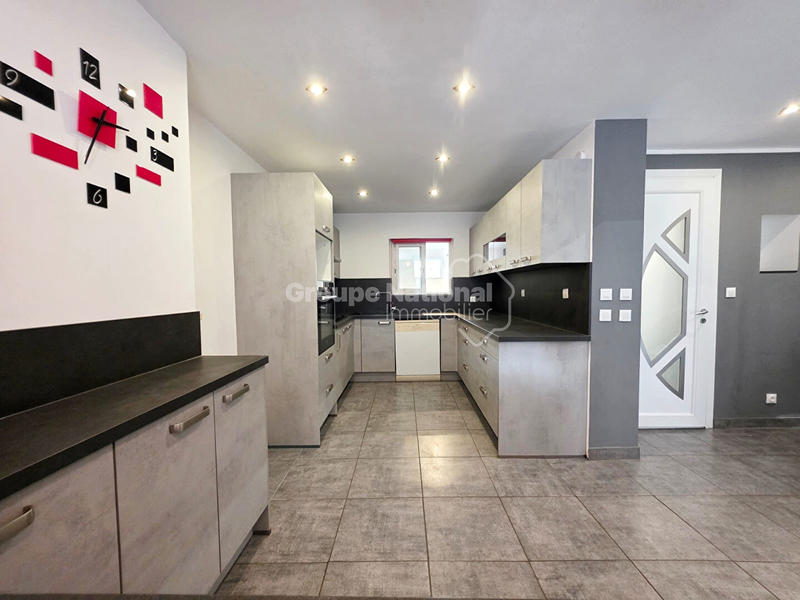 Maison - 110 m² - 5 pièces