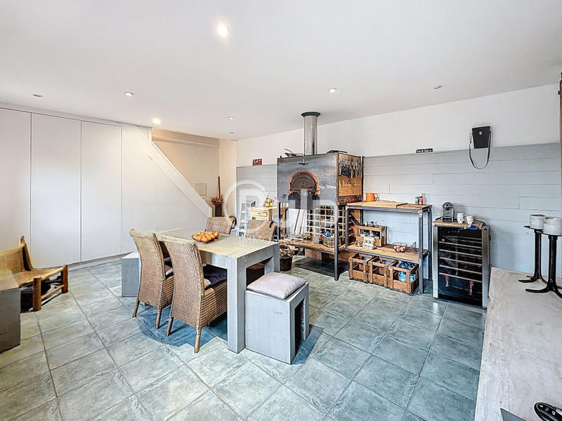 Fermette - 198 m² - 8 pièces