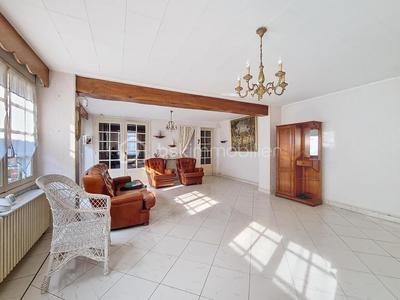 Maison - 178 m² - 8 pièces