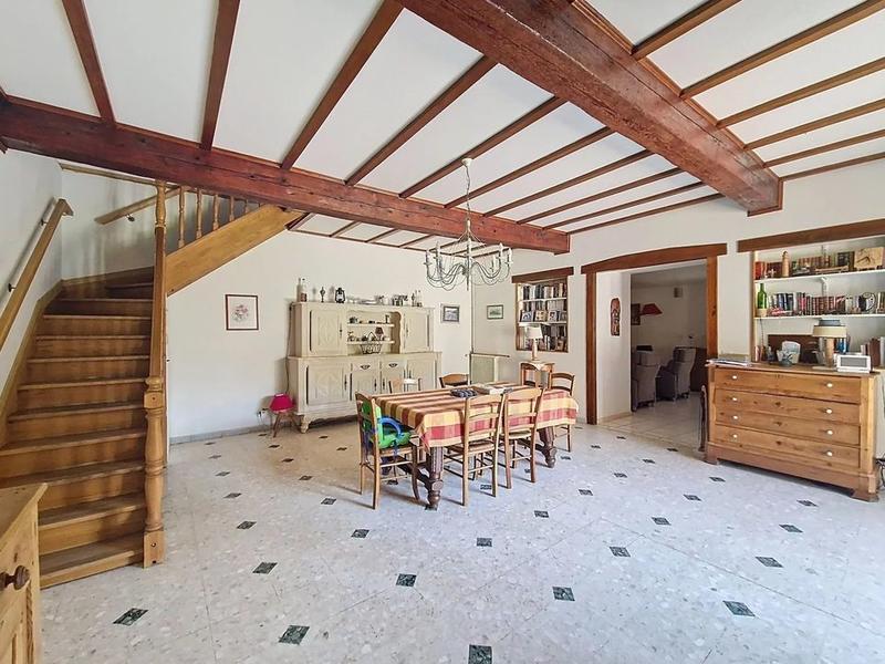 Maison - 192 m² - 7 pièces