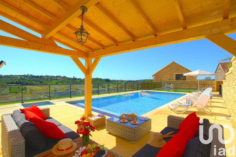 Maison - 760 m² - 21 pièces