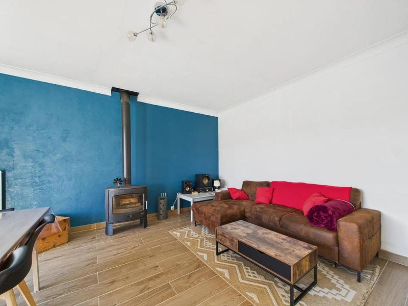 Maison - 95 m² - 3 pièces