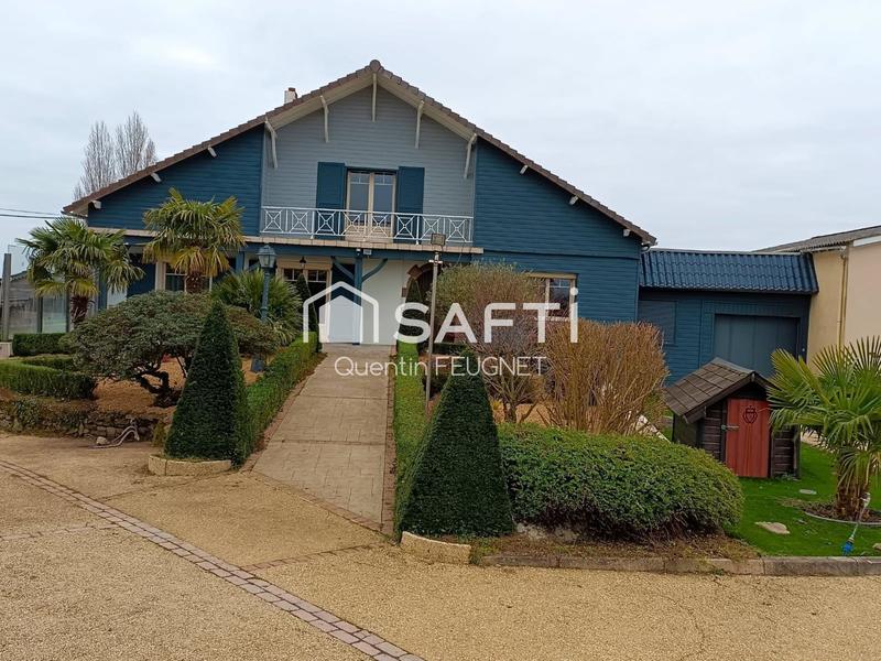 Maison - 377 m² - 10 pièces