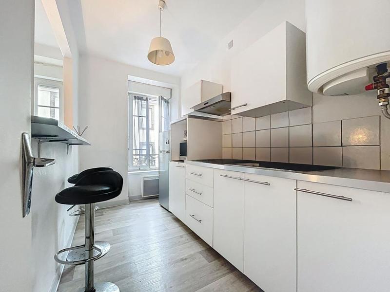 Studio - 24 m² - 1 pièce