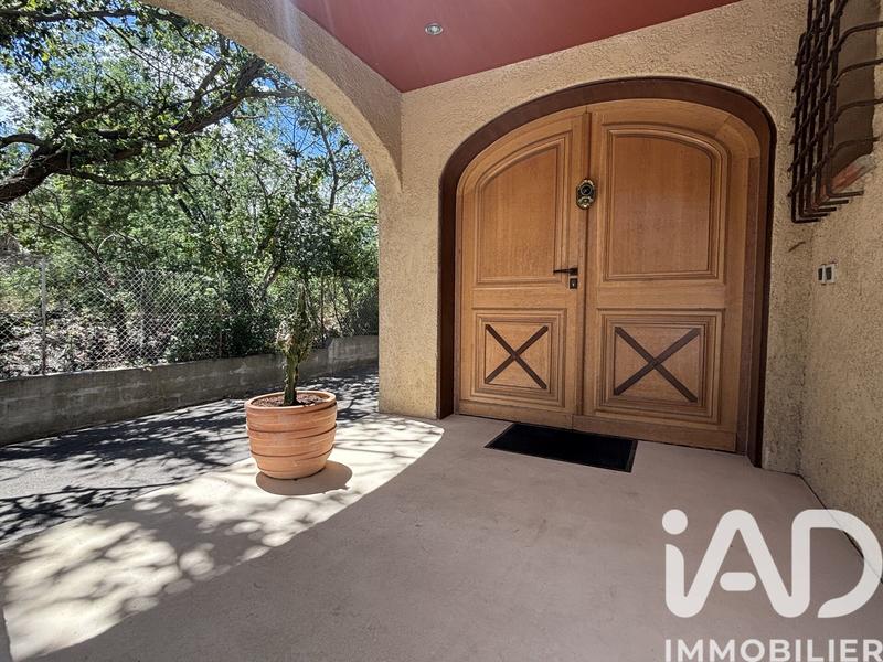 Maison - 200 m² - 7 pièces