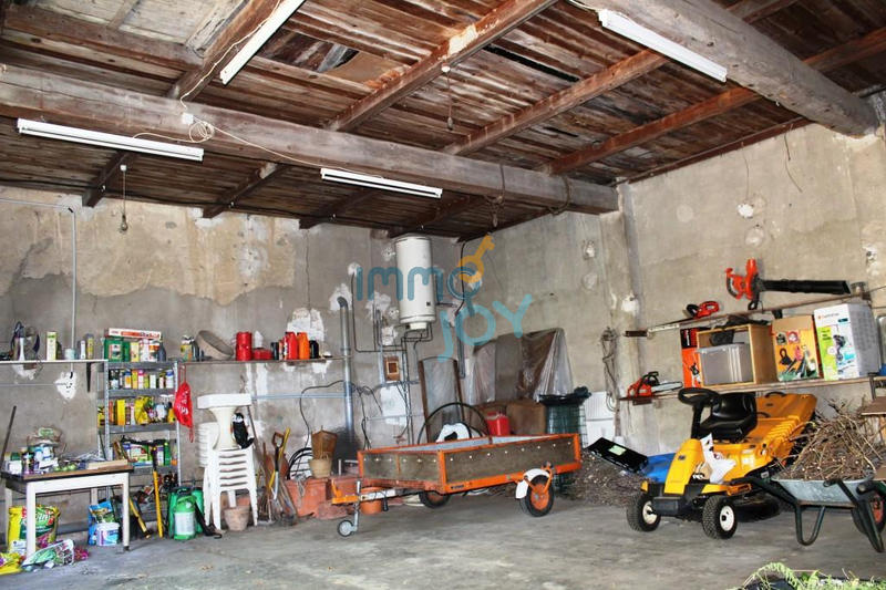 Propriété - 360 m² - 15 pièces