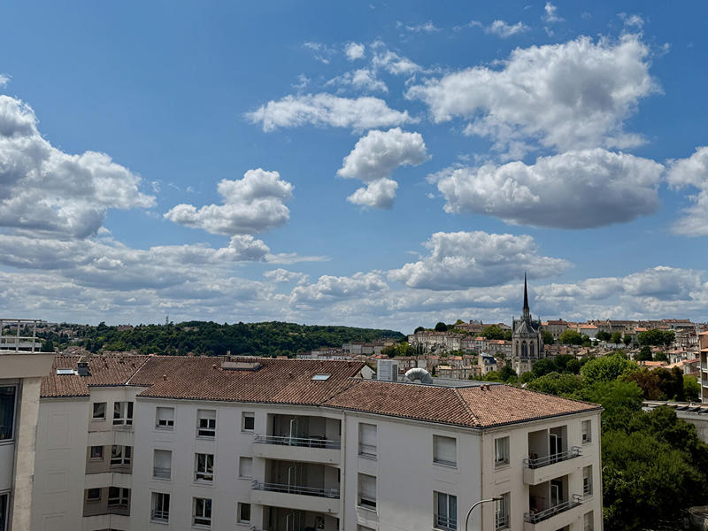 Appartement - 105 m² - 5 pièces