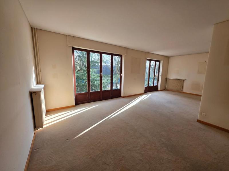 Appartement - 110 m² - 5 pièces