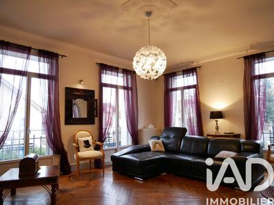 Maison - 231 m² - 8 pièces