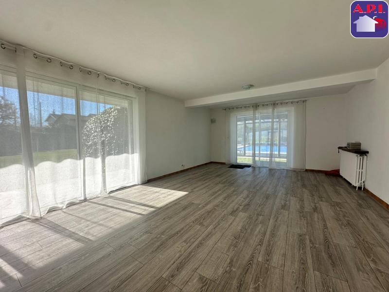 Maison - 249 m² - 7 pièces