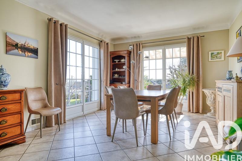 Maison - 200 m² - 8 pièces