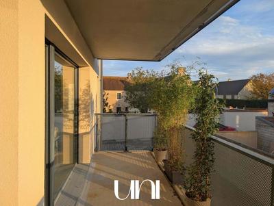 Appartement - 93 m² - 4 pièces