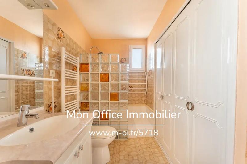 Maison - 102 m² - 4 pièces
