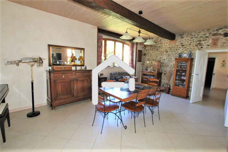 Corps de ferme - 375 m² - 11 pièces