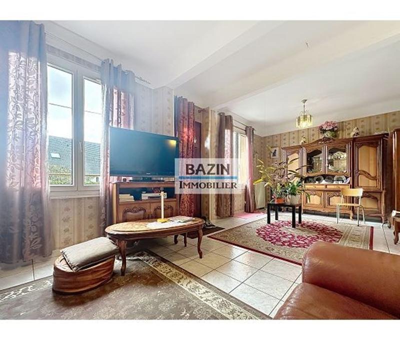 Maison traditionnelle - 97 m² - 5 pièces