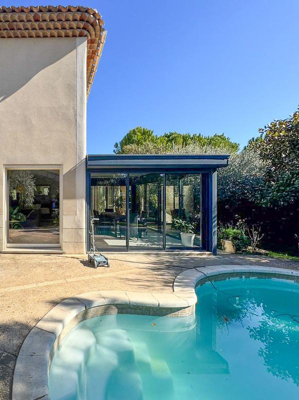 Villa - 206 m² - 5 pièces