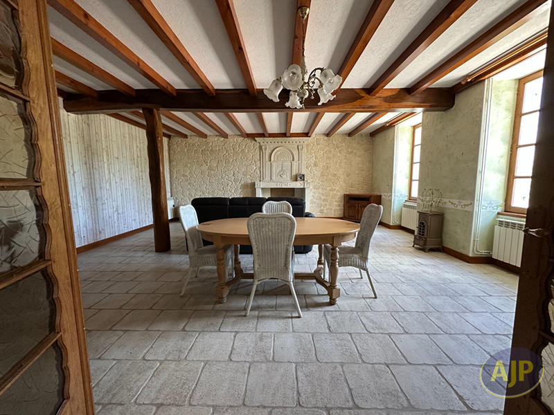 Maison - 176 m² - 6 pièces