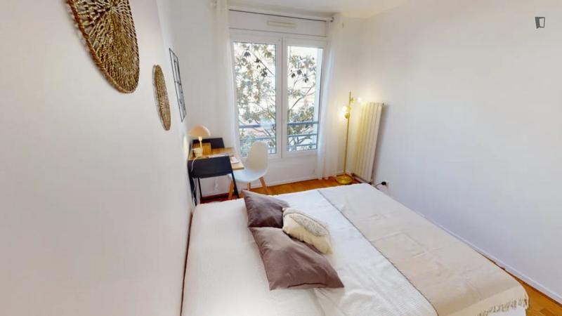 Chambre - 11 m² - 4 pièces