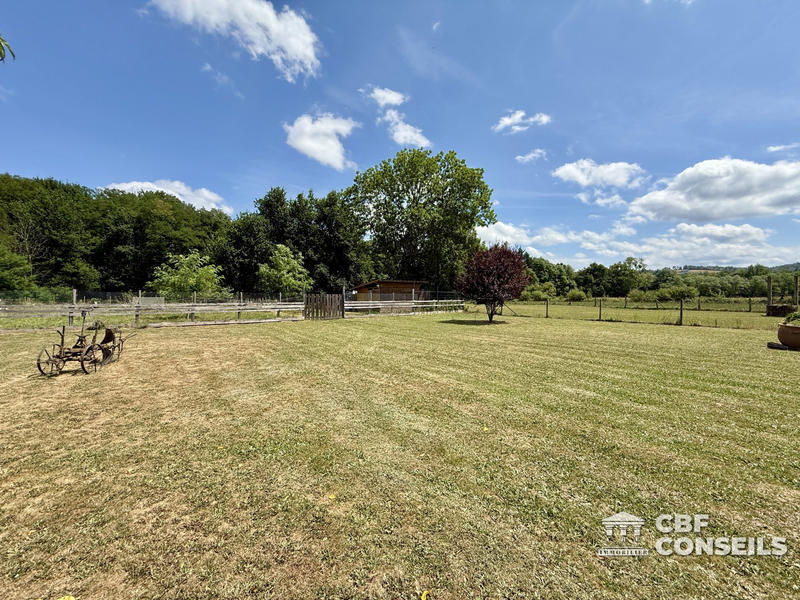 Maison - 270 m² - 9 pièces