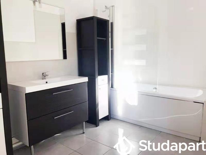 Chambre - 14 m² - 1 pièce