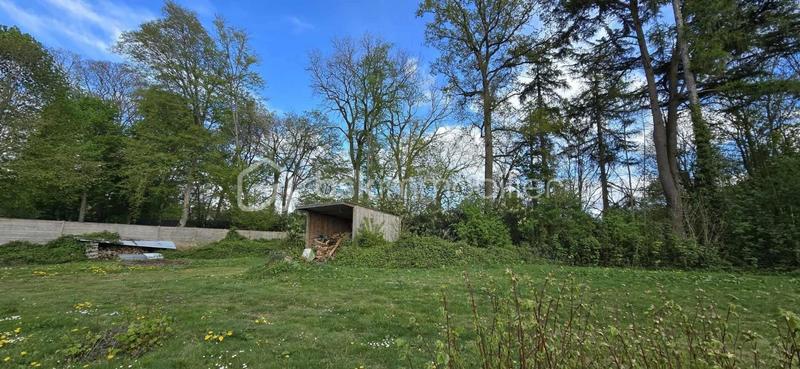 Maison - 300 m² - 8 pièces