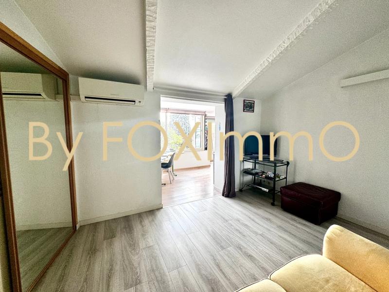 Maison - 230 m² - 6 pièces