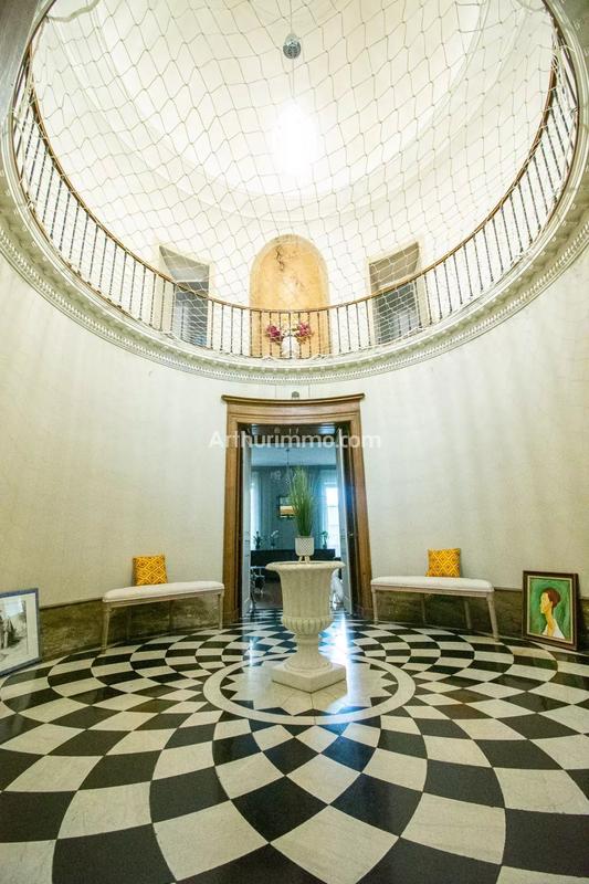 Maison - 547 m² - 14 pièces