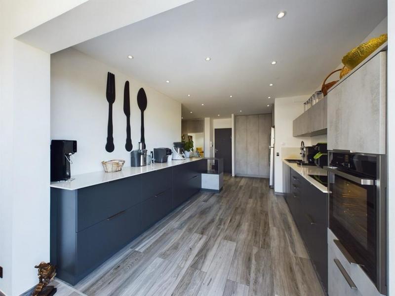 Appartement - 124 m² - 4 pièces