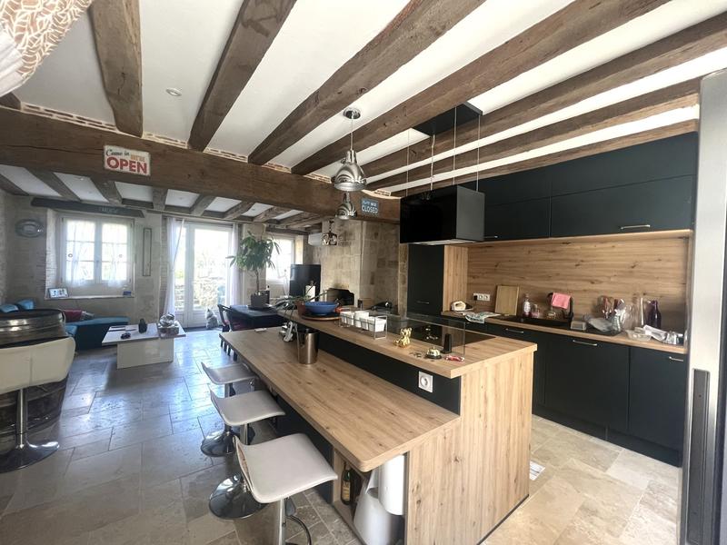Maison - 110 m² - 4 pièces