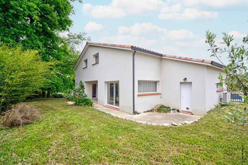 Maison - 140 m² - 5 pièces