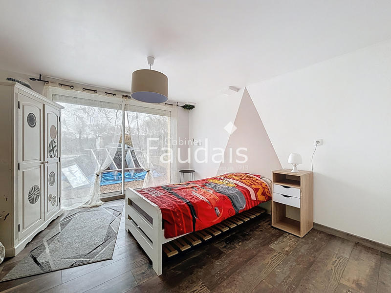 Maison - 217 m² - 10 pièces